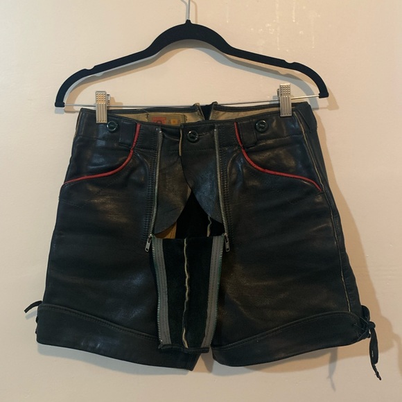 Vintage German leather biker Fetish style shorts - Picture 10 of 12